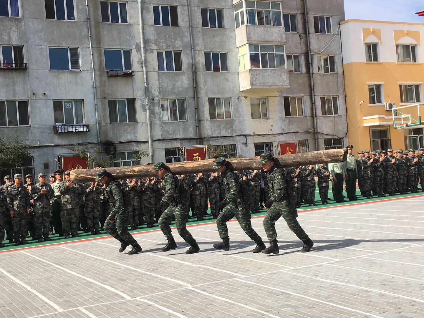 全民國(guó)防教育日_我校學(xué)子走進(jìn)軍營(yíng)接受國(guó)防教育 全民國(guó)防教育日_我校學(xué)子走進(jìn)軍營(yíng)接受國(guó)防教育