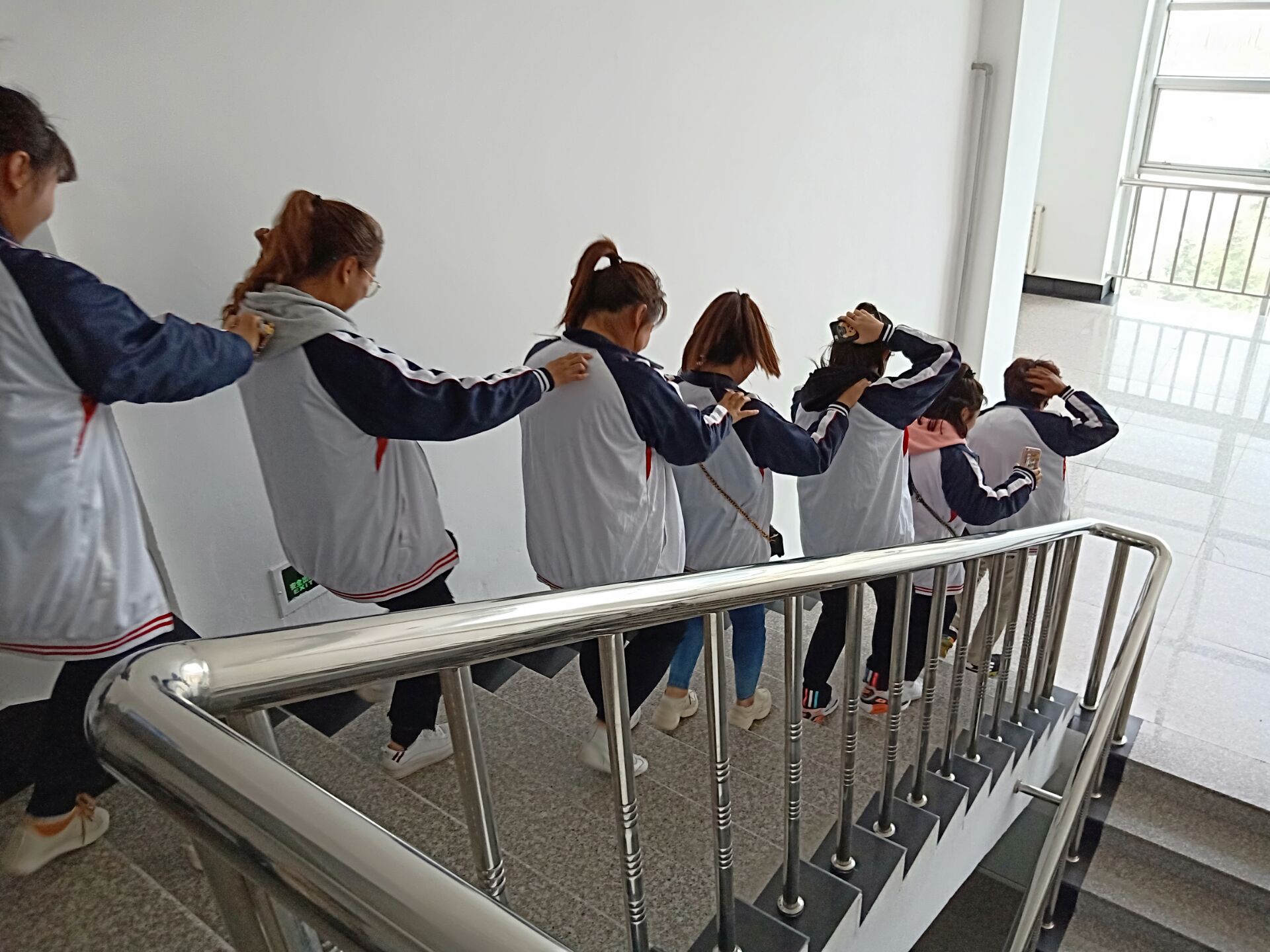 科學(xué)使者走進(jìn)伊春職業(yè)學(xué)院