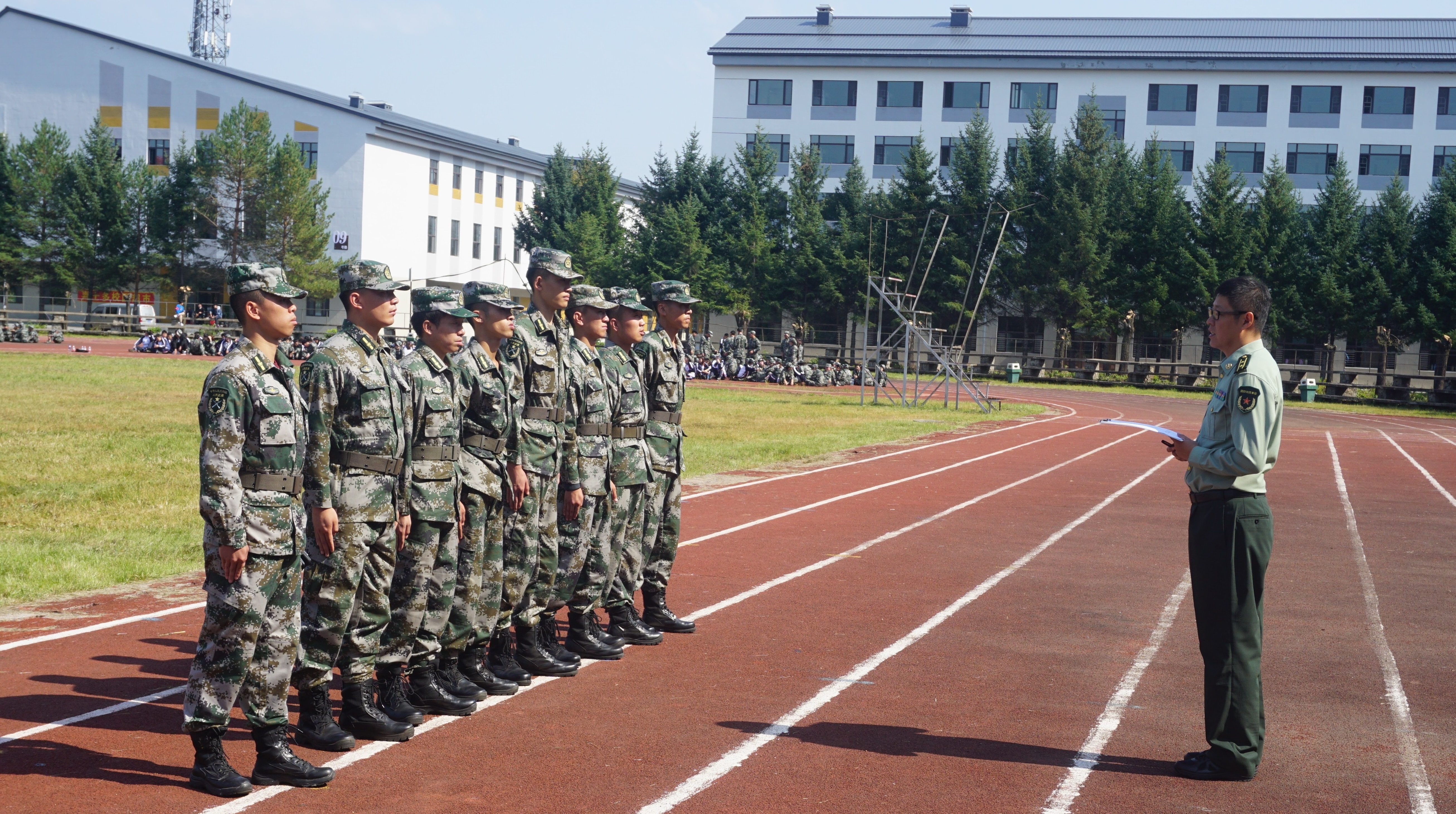 黑龍江省軍區(qū)學(xué)生軍訓(xùn)工作辦公室到校開(kāi)展2018年自訓(xùn)高校軍訓(xùn)教官崗前考核 黑龍江省軍區(qū)學(xué)生軍訓(xùn)工作辦公室到校開(kāi)展2018年自訓(xùn)高校軍訓(xùn)教官崗前考核
