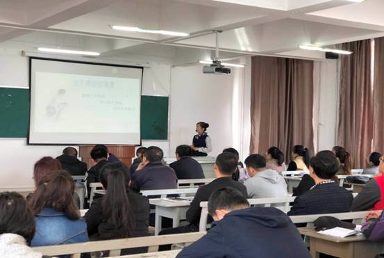 我院禮儀教師為政府和國(guó)企進(jìn)行禮儀培訓(xùn)
