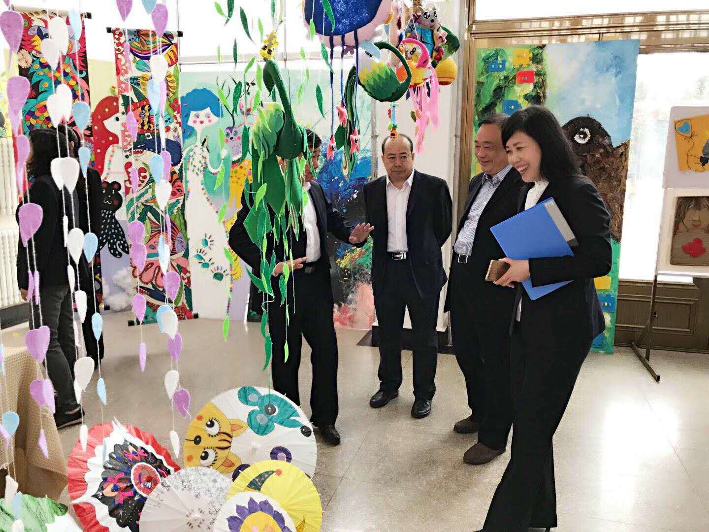 師范學(xué)院學(xué)前教育專業(yè)職業(yè)教育周活動之一幼兒園美術(shù)手工作品展圓滿結(jié)束 師范學(xué)院學(xué)前教育專業(yè)職業(yè)教育周活動之一幼兒園美術(shù)手工作品展圓滿結(jié)束