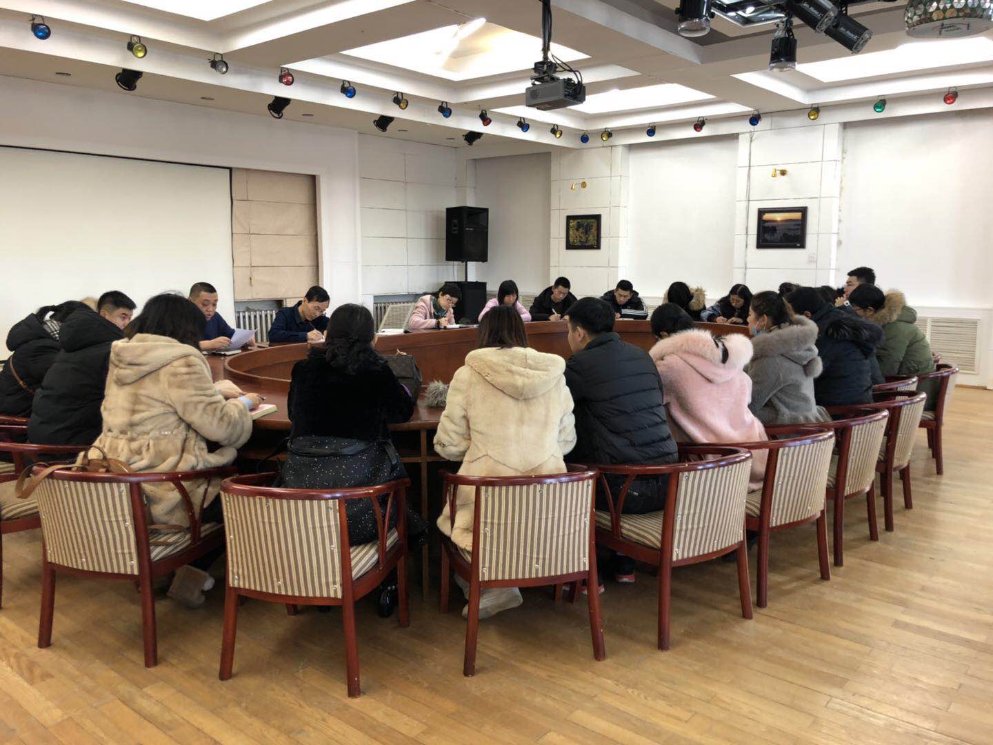 學(xué)生資助管理中心組織召開“進(jìn)一步解放思想、推動學(xué)生資助工作高質(zhì)量發(fā)展討論會” 學(xué)生資助管理中心組織召開“進(jìn)一步解放思想、推動學(xué)生資助工作高質(zhì)量發(fā)展討論會”
