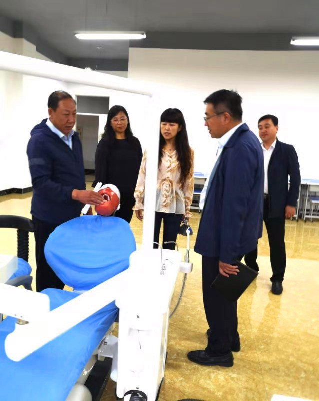 黨委書記麻昌杰同志深入教學一線實地調研