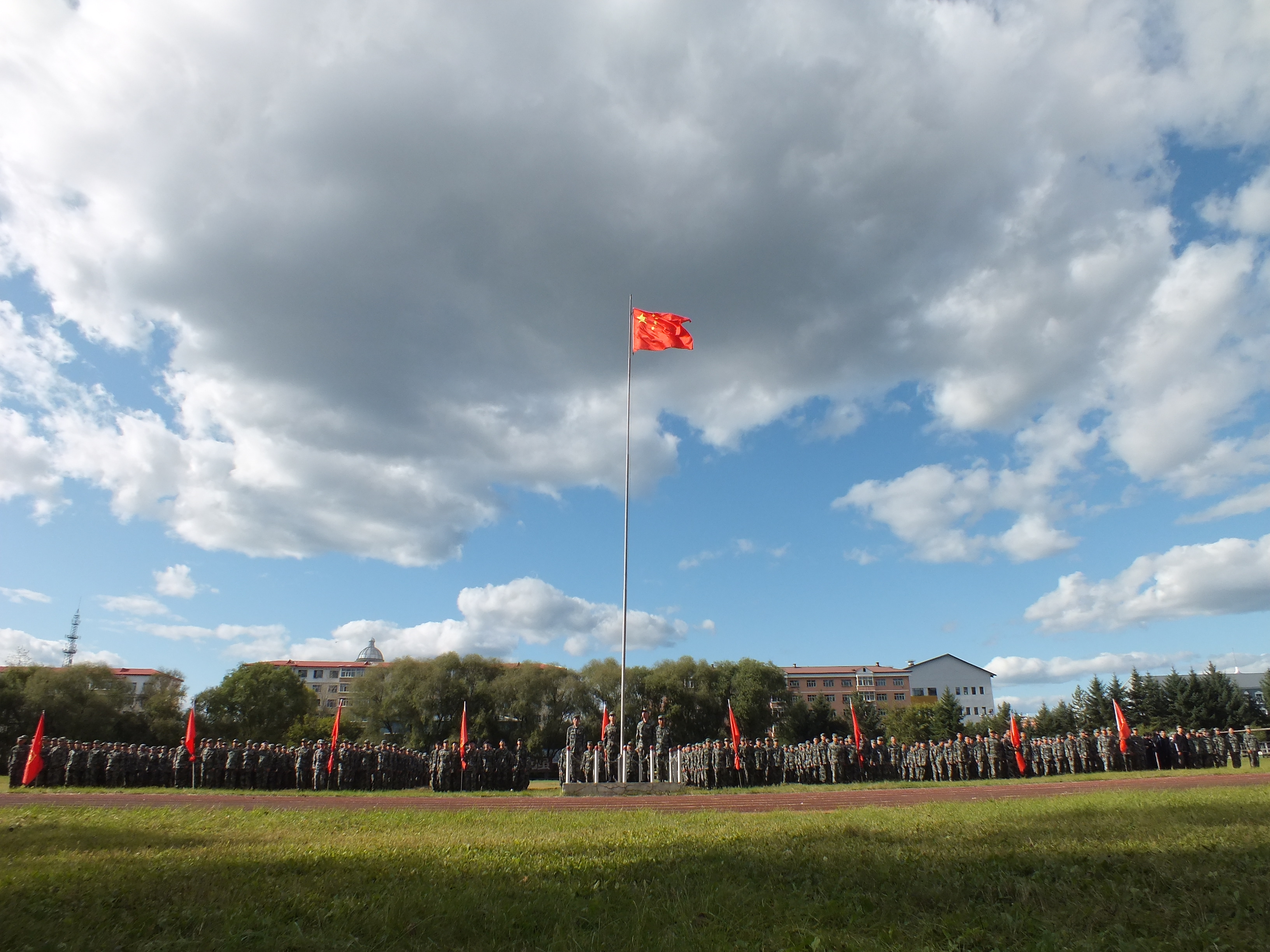 我校舉行2019級新生軍訓動員大會 我校舉行2019級新生軍訓動員大會