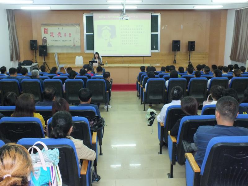 省高校工委講師團成員到我院開展“全省高校師生學習新思想同上一堂課”宣講活動