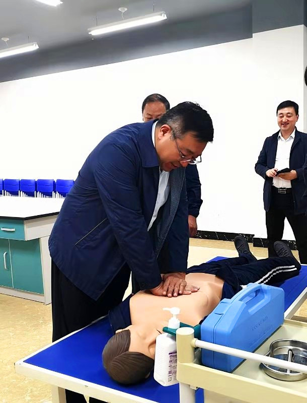 黨委書記麻昌杰同志深入教學一線實地調研