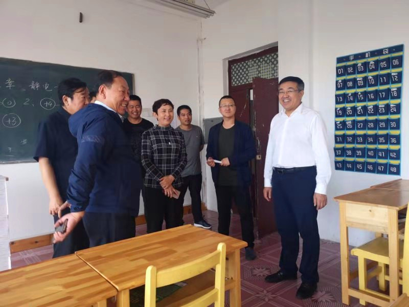 黨委書記麻昌杰同志深入教學一線實地調研